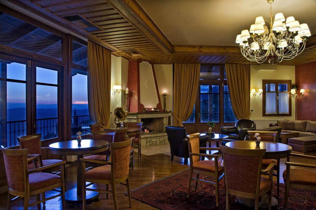 Alpen House Hotel & Suites 아라초바 외부 사진
