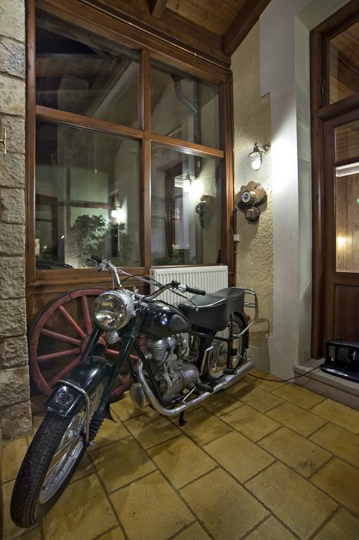 Alpen House Hotel & Suites 아라초바 외부 사진